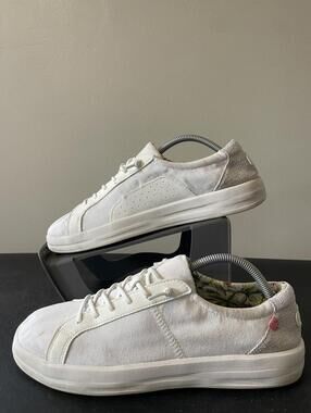HEY DUDES SLIP ON
